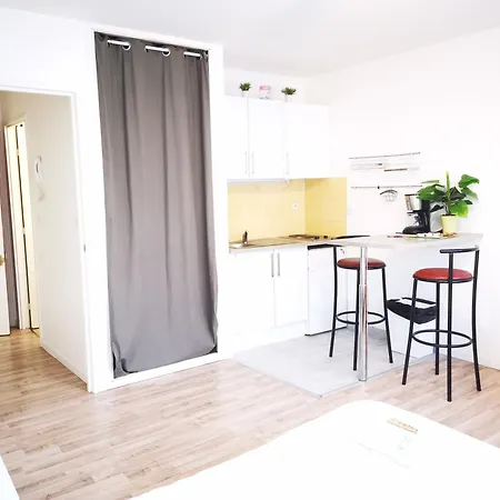 Appart 28m2 Metz Canal Equipe Meuble Wifi Apartment Montigny-les-Metz
